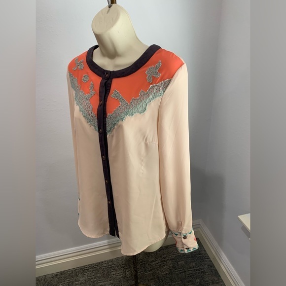 BKE BOUTIQUE Chiffon Blouse Women’s Button Down Size Small Aztec Boho - Picture 5 of 11